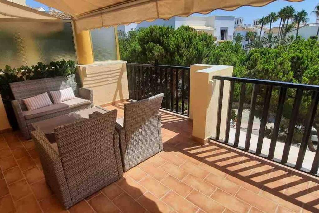 Marbella Beachfront Apartment Romana Playa Elviria Eksteriør billede