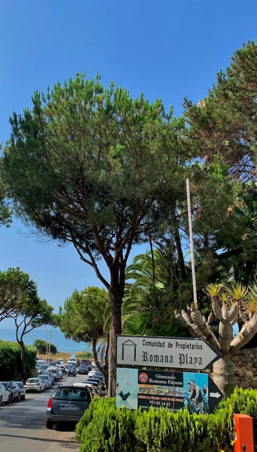 Marbella Beachfront Apartment Romana Playa Elviria Eksteriør billede
